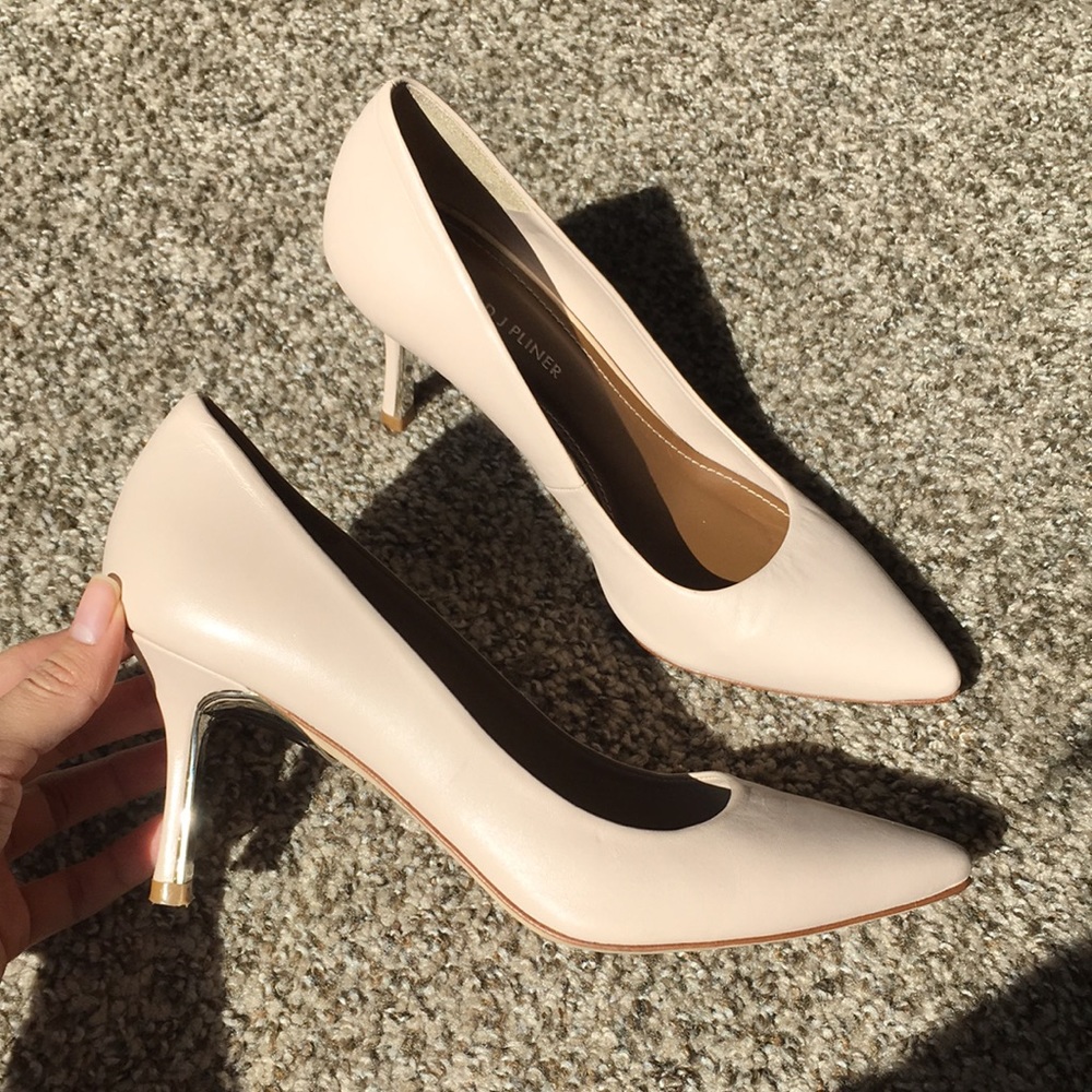 Lovely soft baby pink leather heels